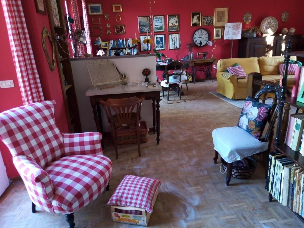 B&B La Gallinella Rossa Baschi Экстерьер фото