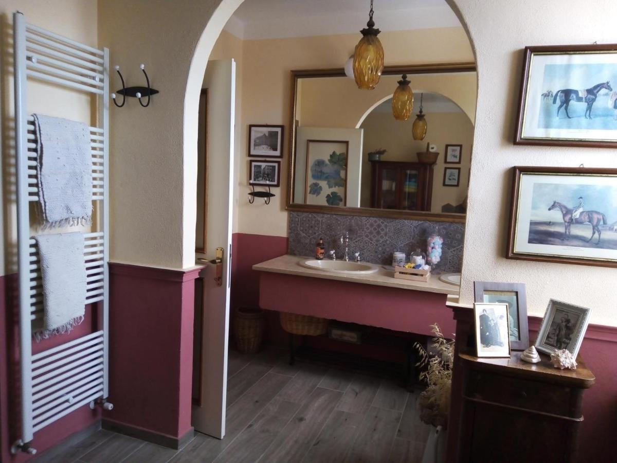 B&B La Gallinella Rossa Baschi Экстерьер фото